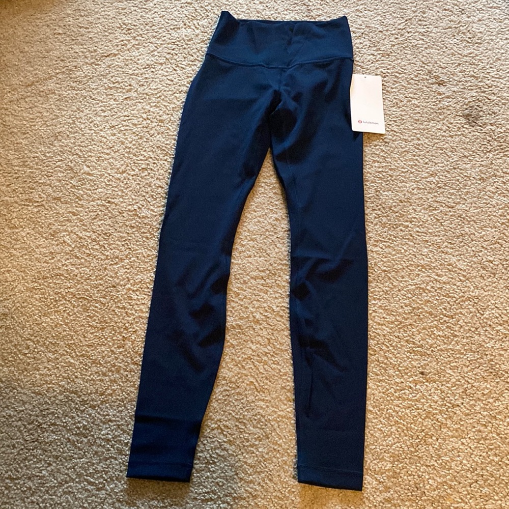 Brand new Lululemon wunder under High rise 28’ leggings!